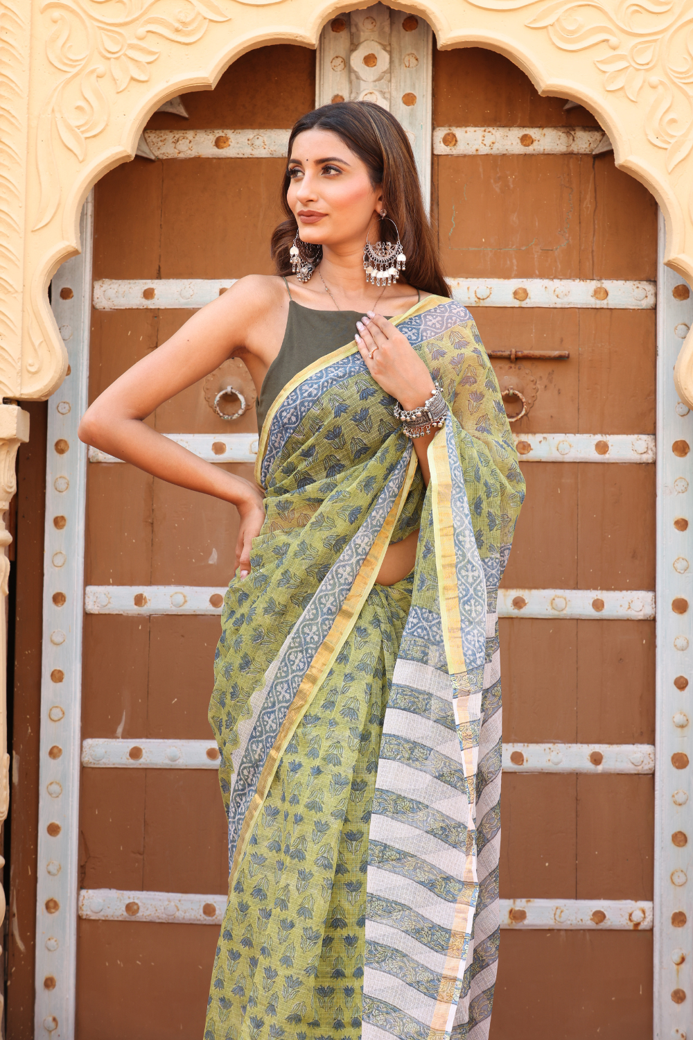 Elegant Olive Green Kota Doria Saree – Lightweight, Sheer & Timelessly Graceful