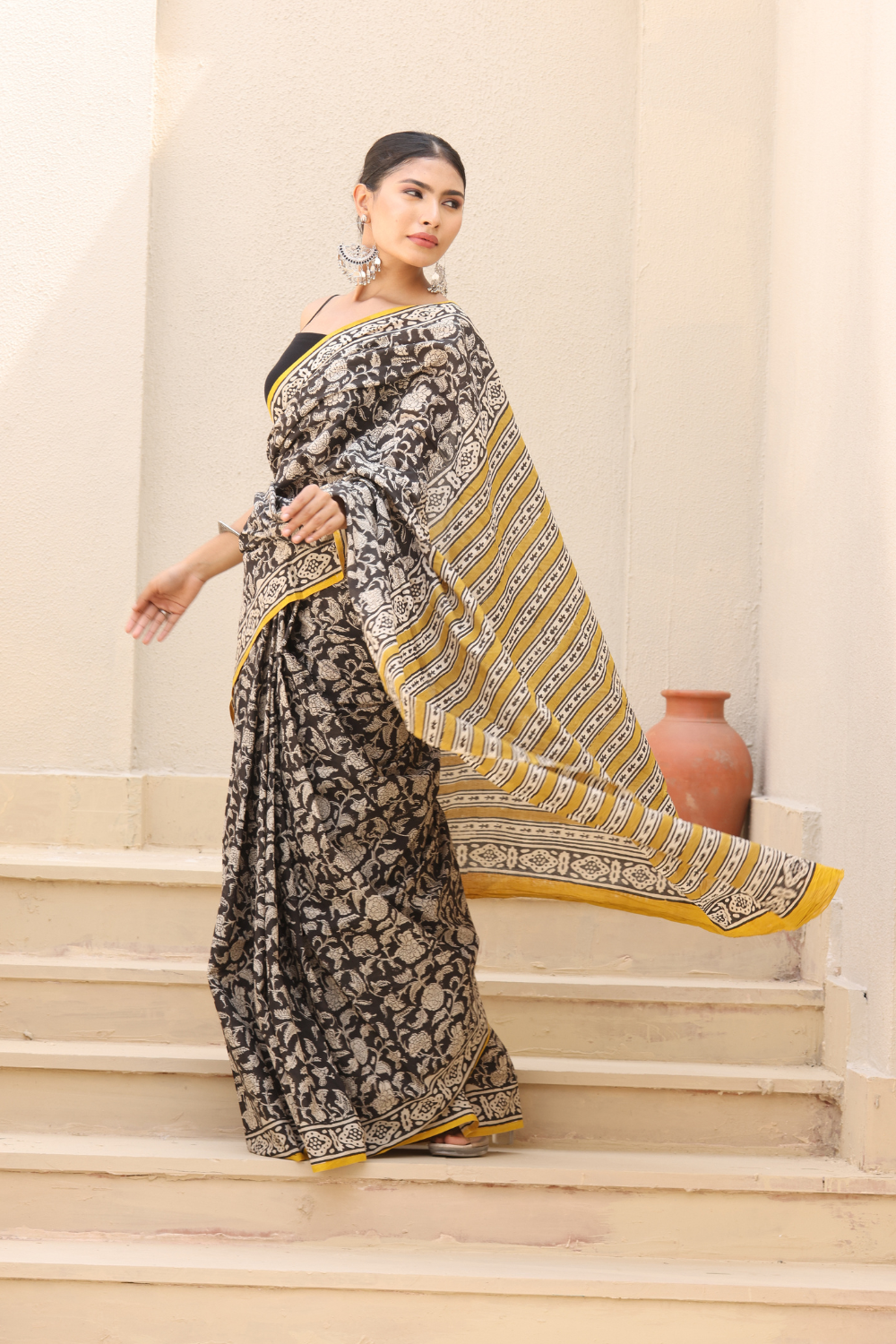 Timeless Black Bagru Print Linen Saree – Handcrafted Elegance & Comfort