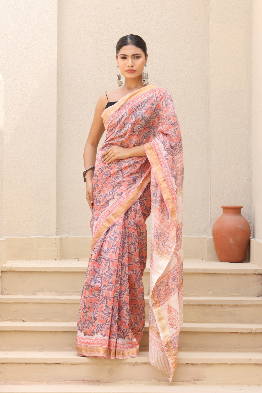 Graceful Pink Maheshwari Silk Saree – Elegant & Lightweight Drape