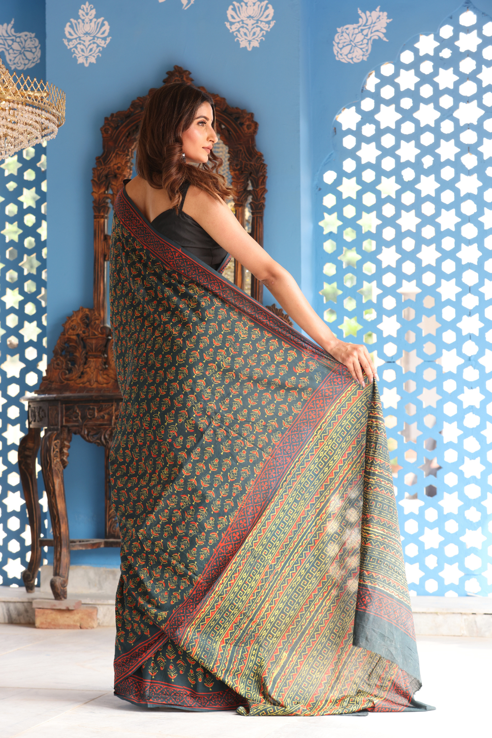 Refreshing Green Cotton Saree – Lightweight, Breathable & Timelessly Elegant