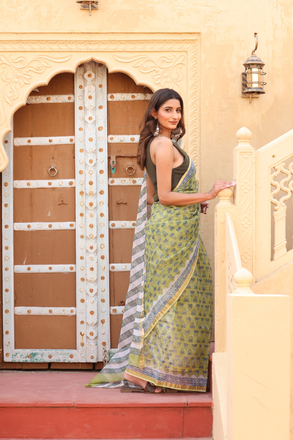 Elegant Olive Green Kota Doria Saree – Lightweight, Sheer & Timelessly Graceful
