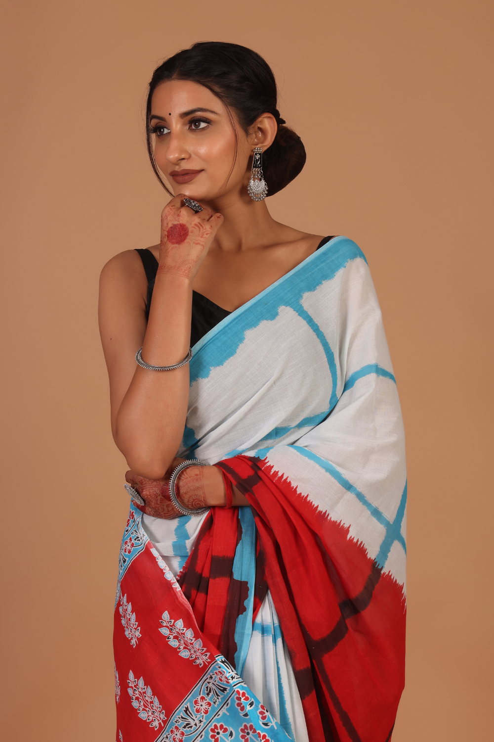 Chic White Base Saree with Blue Square Prints – Modern Elegance with Traditional Charm
