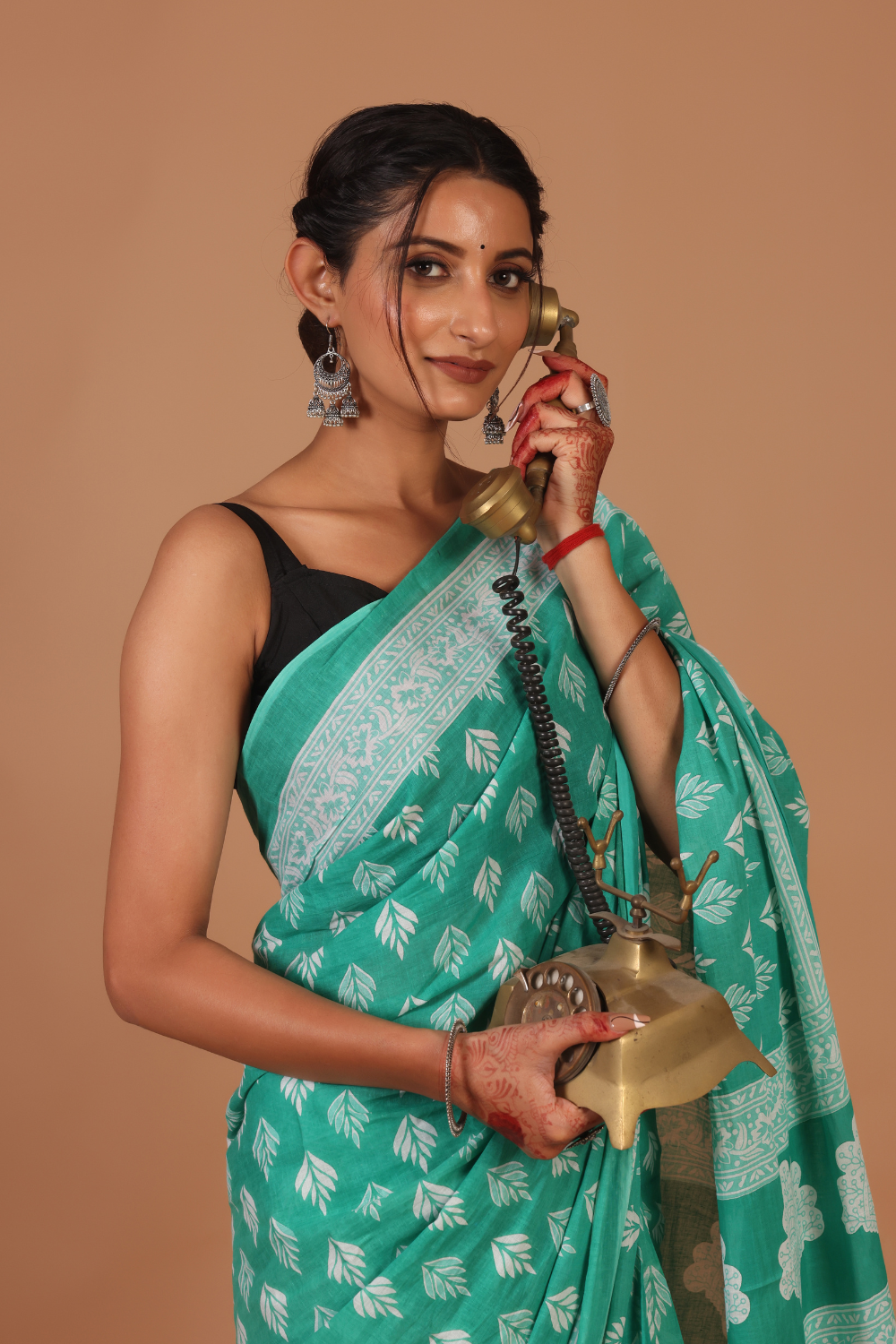 Stunning Turquoise Green Saree – Vibrant, Elegant & Timelessly Beautiful