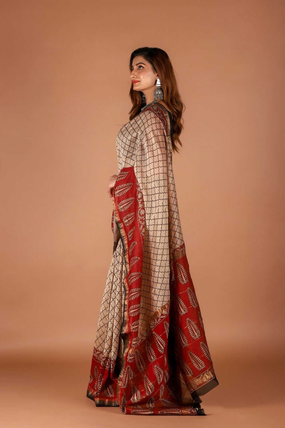 Elegant Maheshwari Silk Saree With Traditional Hand Block Prints